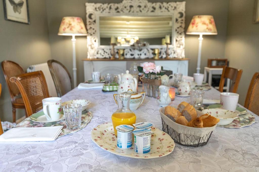 Le Clos Des Roses Chambres Et Tables D Hotes Meusnes Zewnętrze zdjęcie